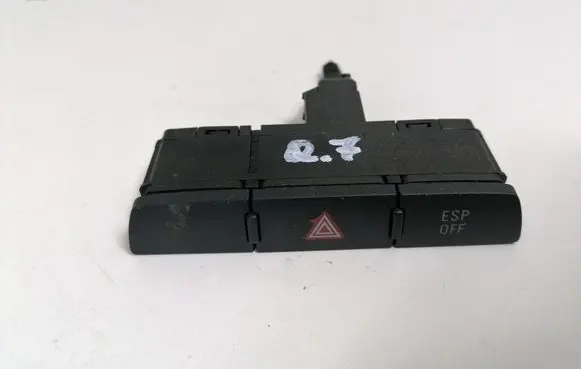 Audi Q7 4L Hazard light switch 4L2927137A