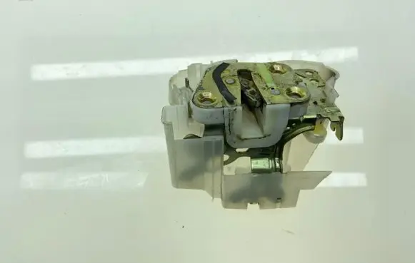 Subaru Outback Front door lock 61034AG00C 61034AG 61034AG00A