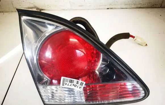 Tailgate rear/tail lights