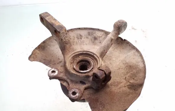 Volkswagen Golf I Front wheel hub spindle knuckle