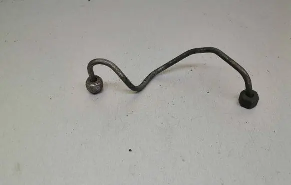Volvo S40 Fuel injector supply line/pipe 