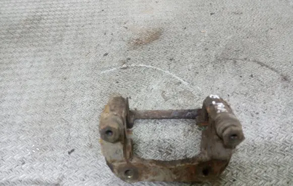 Honda FR-V Brake caliper pad carrier rear 