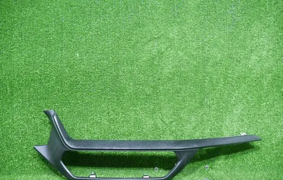BMW 1 F40 Dashboard glove box trim 6823310
