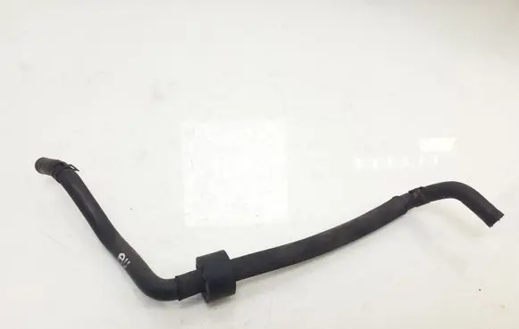 Volkswagen PASSAT B6 Engine coolant pipe/hose