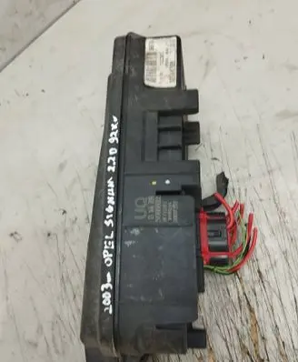 Opel Signum Fuse module 13144709 00017353 519066005