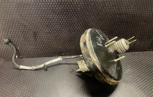Ford Focus Brake booster