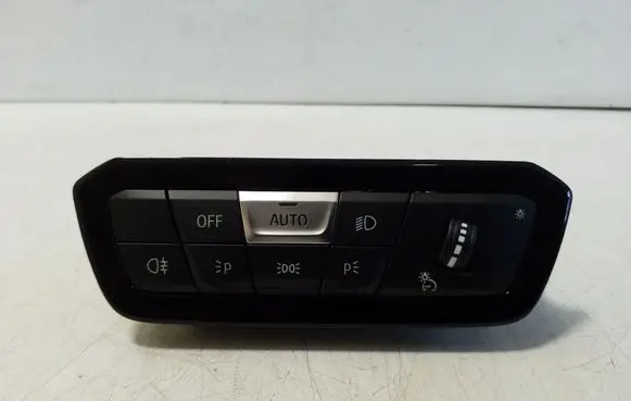 BMW i4 Light switch 5A16B1901