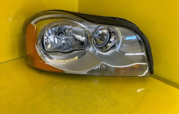 Volvo XC90 Headlight/headlamp 30678597