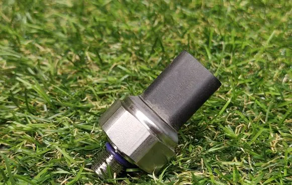 Ford Focus Fuel pressure sensor BU5A9F972BA