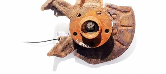 Volkswagen Golf IV Front wheel hub
