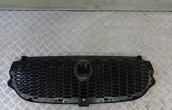 Jaguar I-Pace Front bumper upper radiator grill J9D317820A