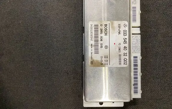 Mercedes-Benz E W211 ESP (stability system) control unit 0335454032 0265109515