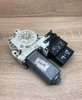 Volkswagen PASSAT B6 Rear door window regulator motor 3C9959703 974225108