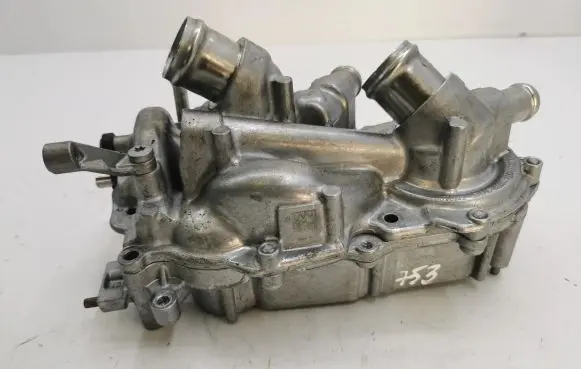 Volkswagen Tiguan Water pump 05E121111AB