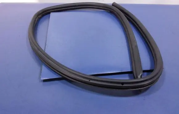 Porsche Boxster 987 Front door rubber seal 98753707503
