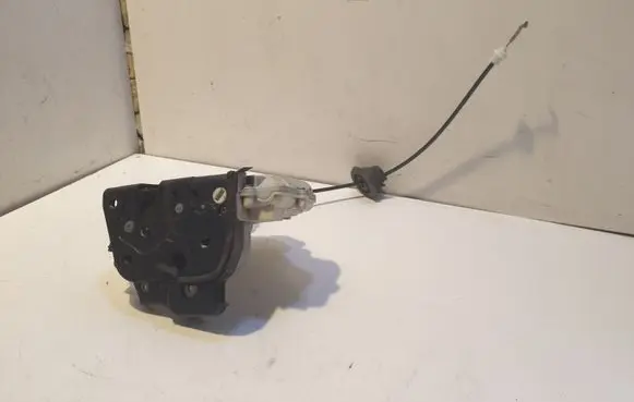 Audi A4 S4 B7 8E 8H Front door lock 8E1837016AA