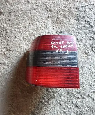 Volkswagen PASSAT B4 Rear/tail lights