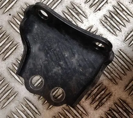 Hyundai Ioniq Engine mounting bracket