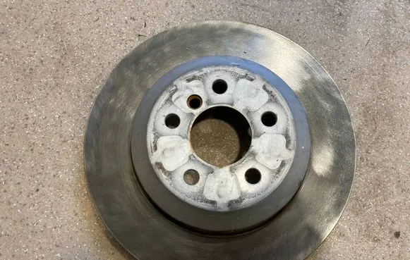 BMW 5 G60 G61 Rear brake disc 8831440