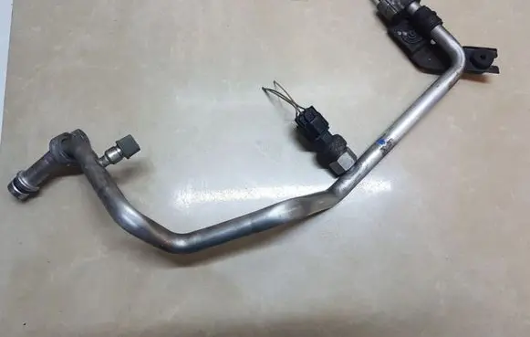 Lexus IS 220D-250-350 Air conditioning (A/C) pipe/hose
