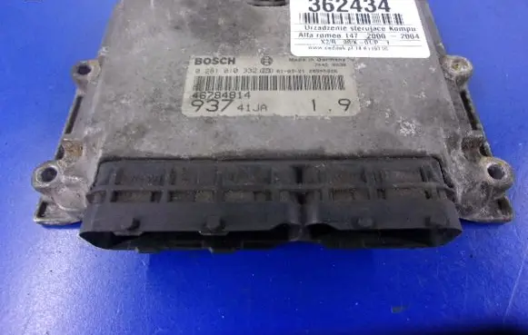 Alfa Romeo 147 Engine control unit/module ECU 46784814