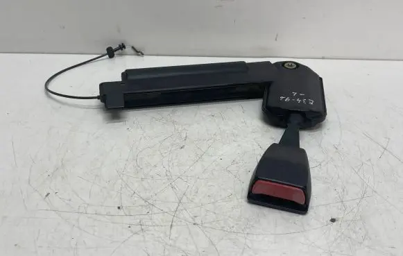 BMW 5 E34 Front seatbelt buckle