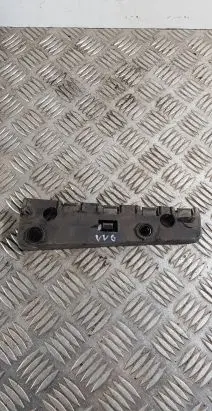 Volvo V60 Fender mounting bracket 31448916
