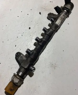 Volkswagen Tiguan Fuel main line pipe 03L130089P