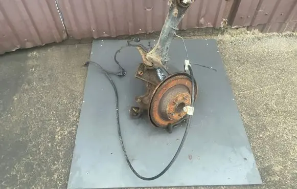 Ford Mondeo MK IV Rear wheel hub spindle/knuckle 