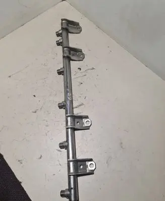 BMW 5 GT F07 Fuel distributor 7576779