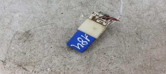 Nissan X-Trail T30 Other relay 2523079915 0210030646