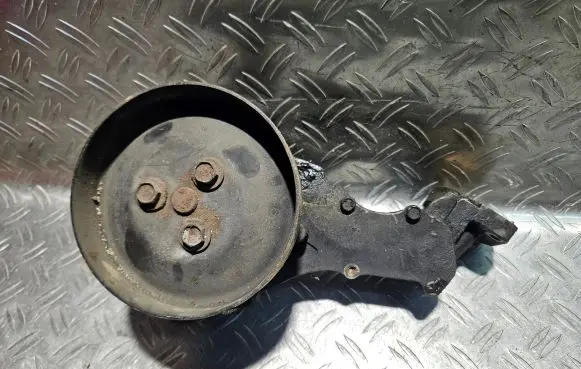 Chrysler Voyager Water pump 4483455
