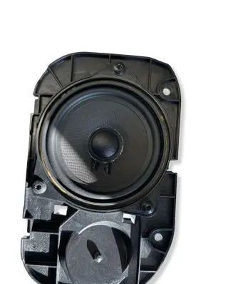 BMW 5 G30 G31 G38 Parcel shelf speaker 6809379 900100360
