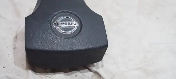 Nissan Skyline Steering wheel airbag