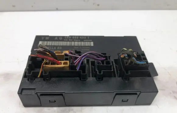 Volkswagen Golf V Comfort/convenience module 1K0959433T 05600800 S0560H80