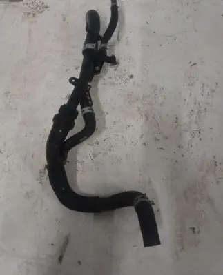 Nissan X-Trail T32 Engine coolant pipe/hose 1321016