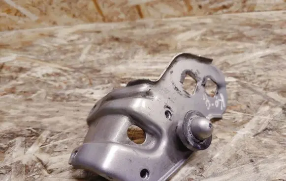 Mercedes-Benz S W220 Front bumper mounting bracket