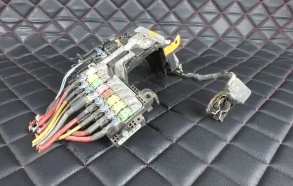 Citroen C4 II Engine control unit/module 9665878280 0022661F01