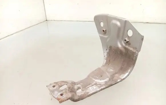 Volkswagen PASSAT B7 Fender mounting bracket 3AA821141