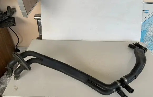 Audi Q7 4M Engine coolant pipe/hose 4M2819350