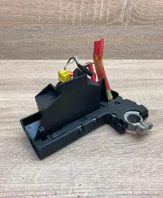 Audi A6 S6 C6 4F Battery relay fuse 4F0915519