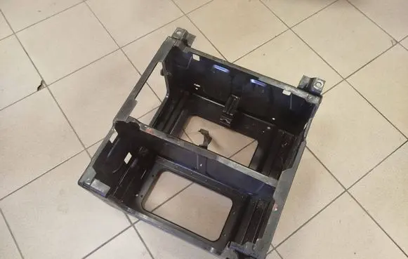 Mercedes-Benz Vito Viano W639 Front passenger seat console base 