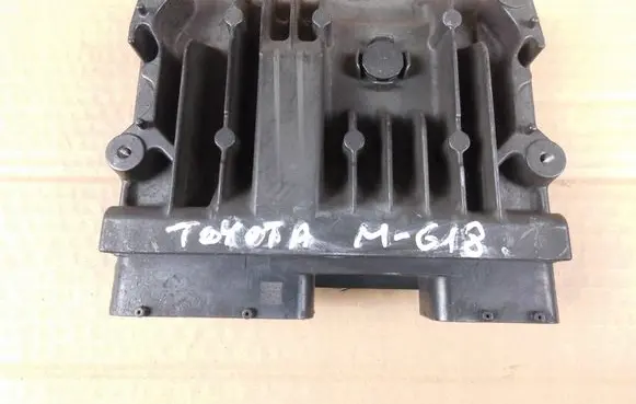 Toyota Camry VIII XV70 Engine control unit/module 8966133Y70