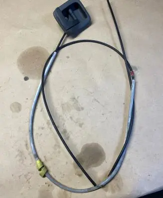 Volvo V70 Engine bonnet (hood) release handle 30799974