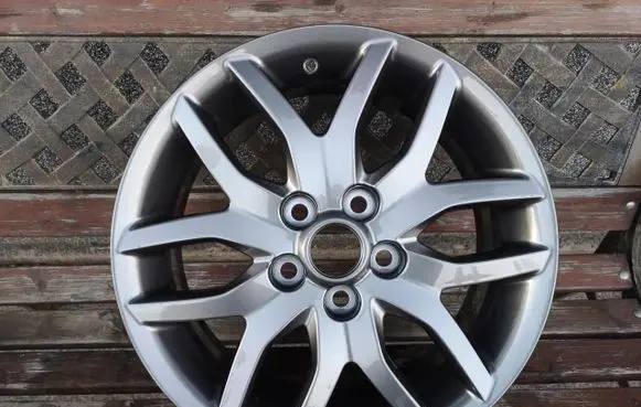 Toyota Auris 150 R17 alloy rim 