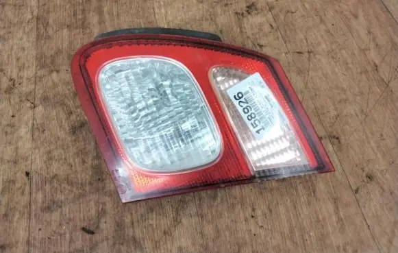 Nissan King Cab, Navara Rear/tail lights