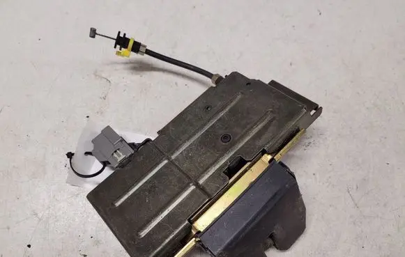 Volvo XC90 Tailgate/trunk/boot lock/catch/latch 30753071 12395XX
