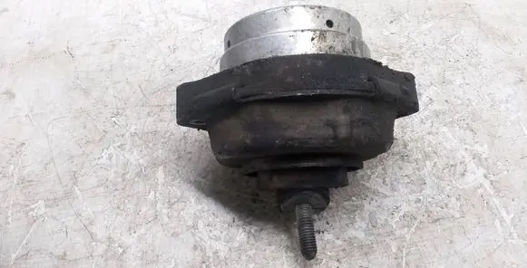 BMW X5 E53 Engine mount bracket 6758444