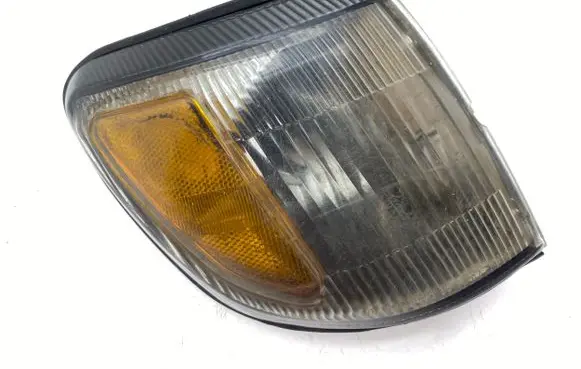 Subaru Forester SF Front indicator light