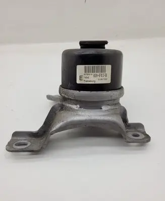 Volvo S80 Engine mount bracket 30793318 8G9N6F012BB